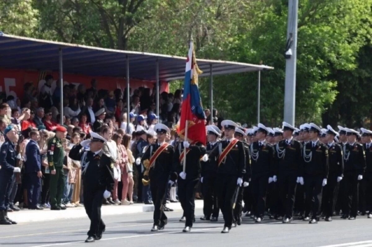   Более 60 тысяч астраханских сердец бились в унисон на параде Победы