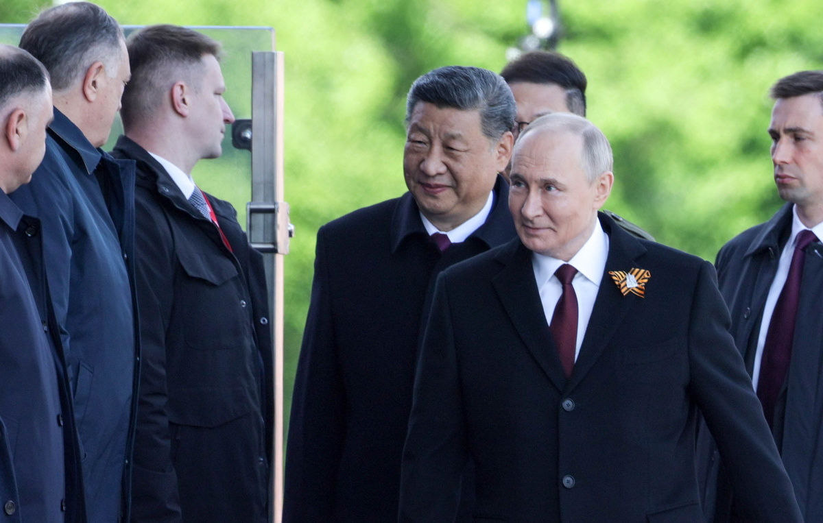    Председатель КНР Си Цзиньпин и президент РФ Владимир Путин  Гавриил Григоров/пресс-служба президента РФ/ТАСС, архив