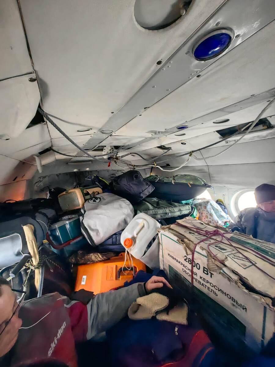 Полная загрузка вертолета.