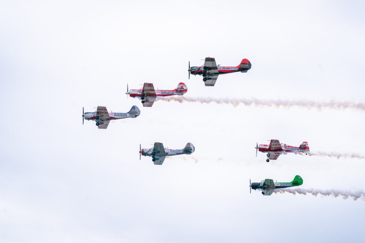    «Бессмертный полк» пролетел в небе над Ханты-Мансийском