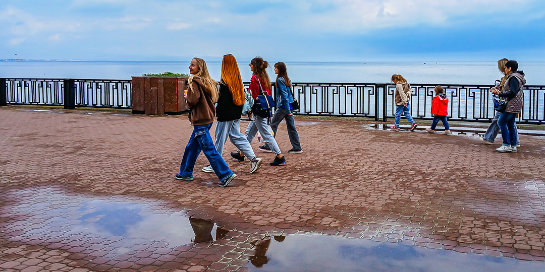 Феодосия сегодня: море чистое, без мазута, цветы и новая зона отдыха на проспекте Айвазовского