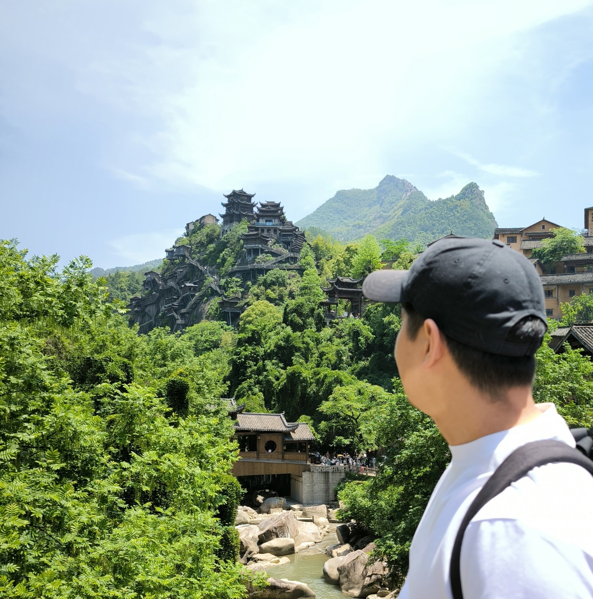 Деревня на горе