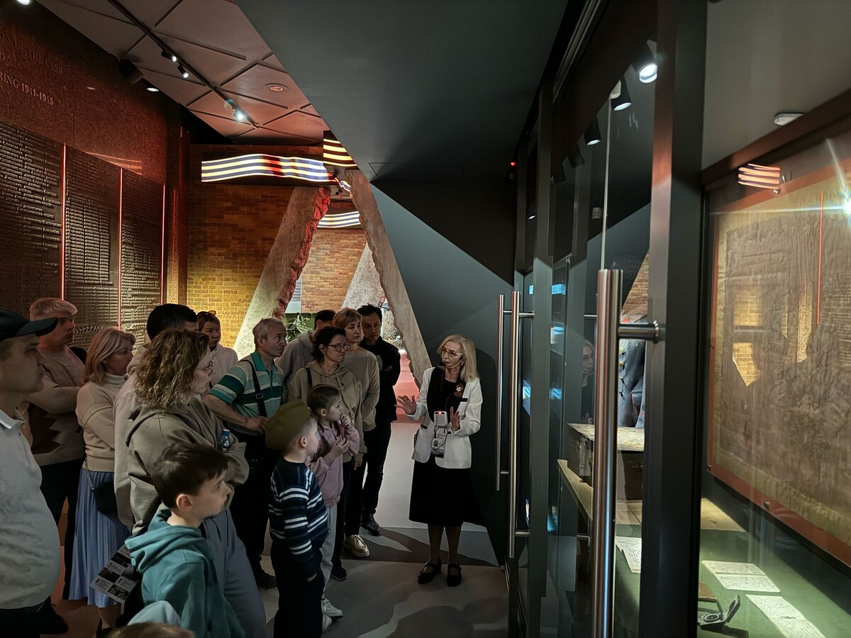    Ажиотаж в Музее Победы: новая экспозиция «Путь к Победе» притягивает посетителей