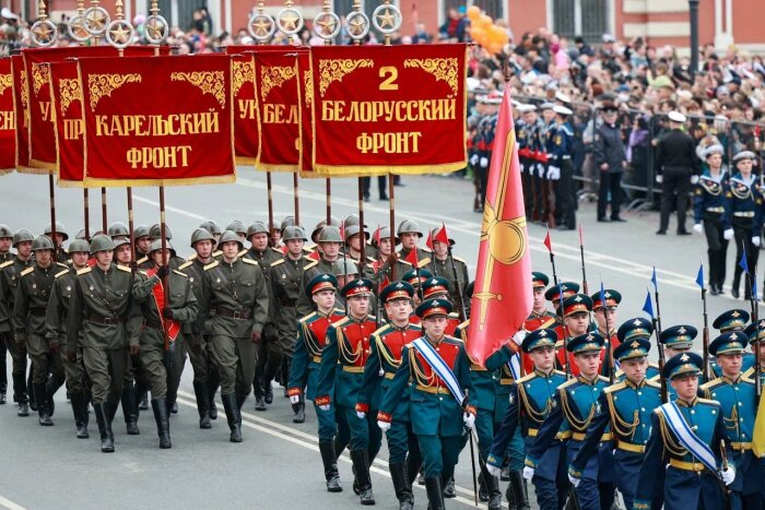 Парад Победы во Владивостоке / фото: официальный телеграм-канал "80 лет Победы. Приморье"