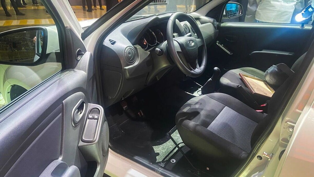 В среднем подорожание отечественных автомобилей составит 35 тысяч рублей. Источник: 1MI