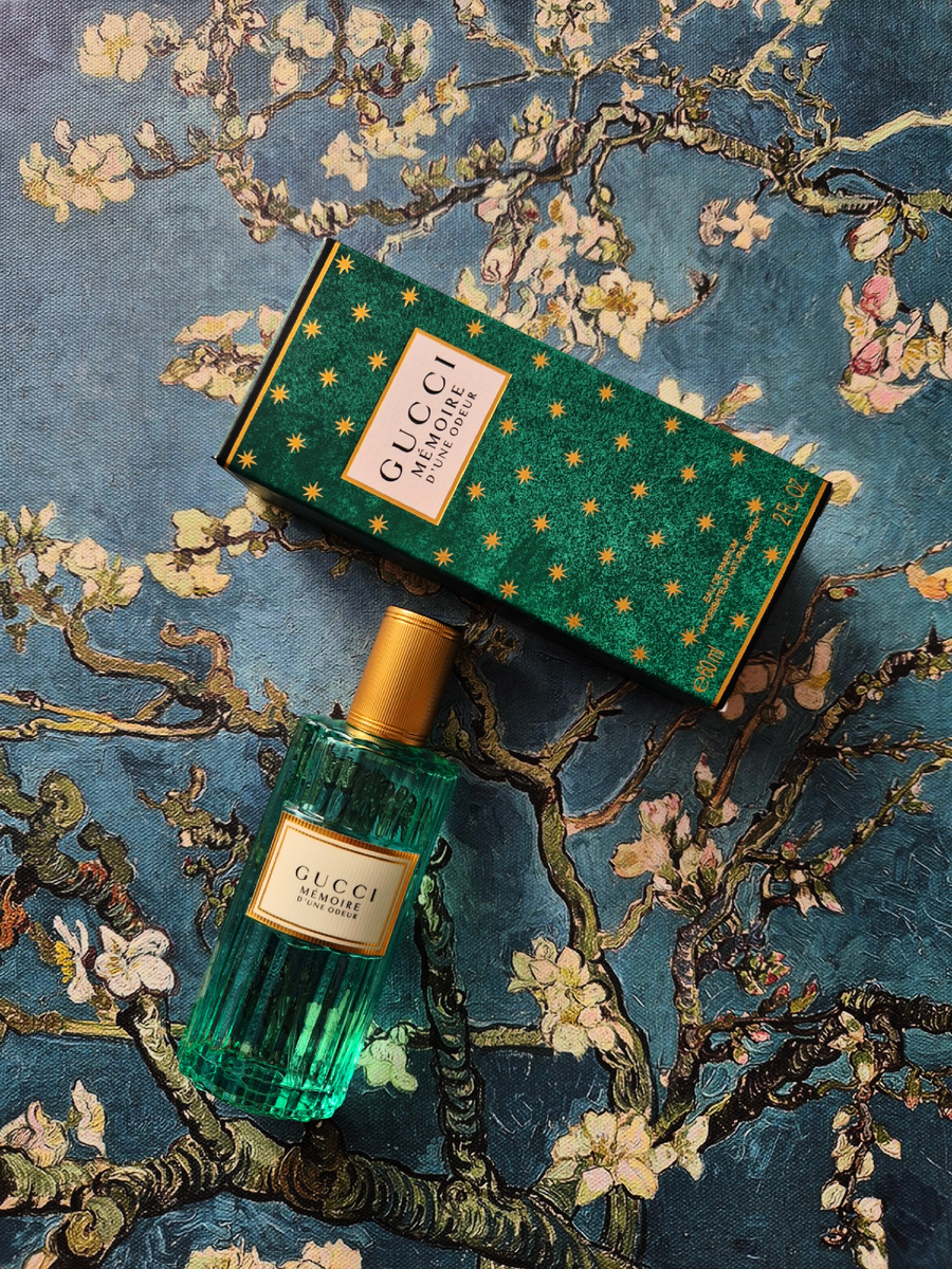 Упаковка и оформление флакона — отдельное наслождение! Идеально отражает суть парфюмерной композиции, тихая роскошь от GUCCI в идеальной и приятной для меня палитре