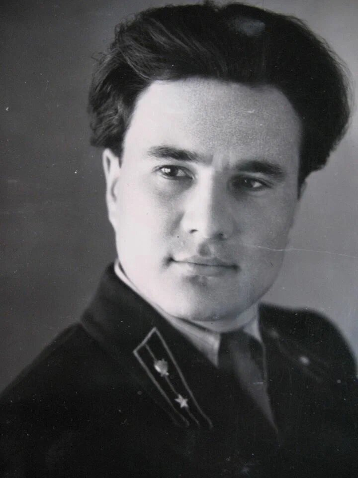 Следователь Владимир Иванович Коротаев (1936 – 2012). Принимал участие в расследовании гибели группы Дятлова в 1959 году, но был отстранен от следствия по этому делу из-за того, что отказался поддерживать официальную версию "замерзания" дятловцев в результате "природной стихии".