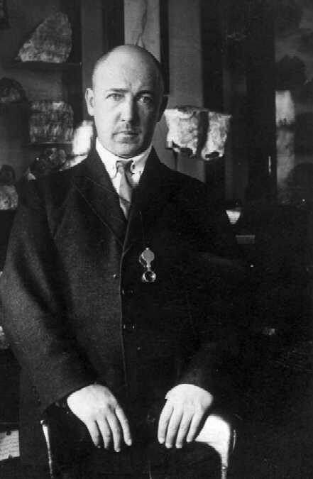 Крыжановский В.И. в роли директора музея.