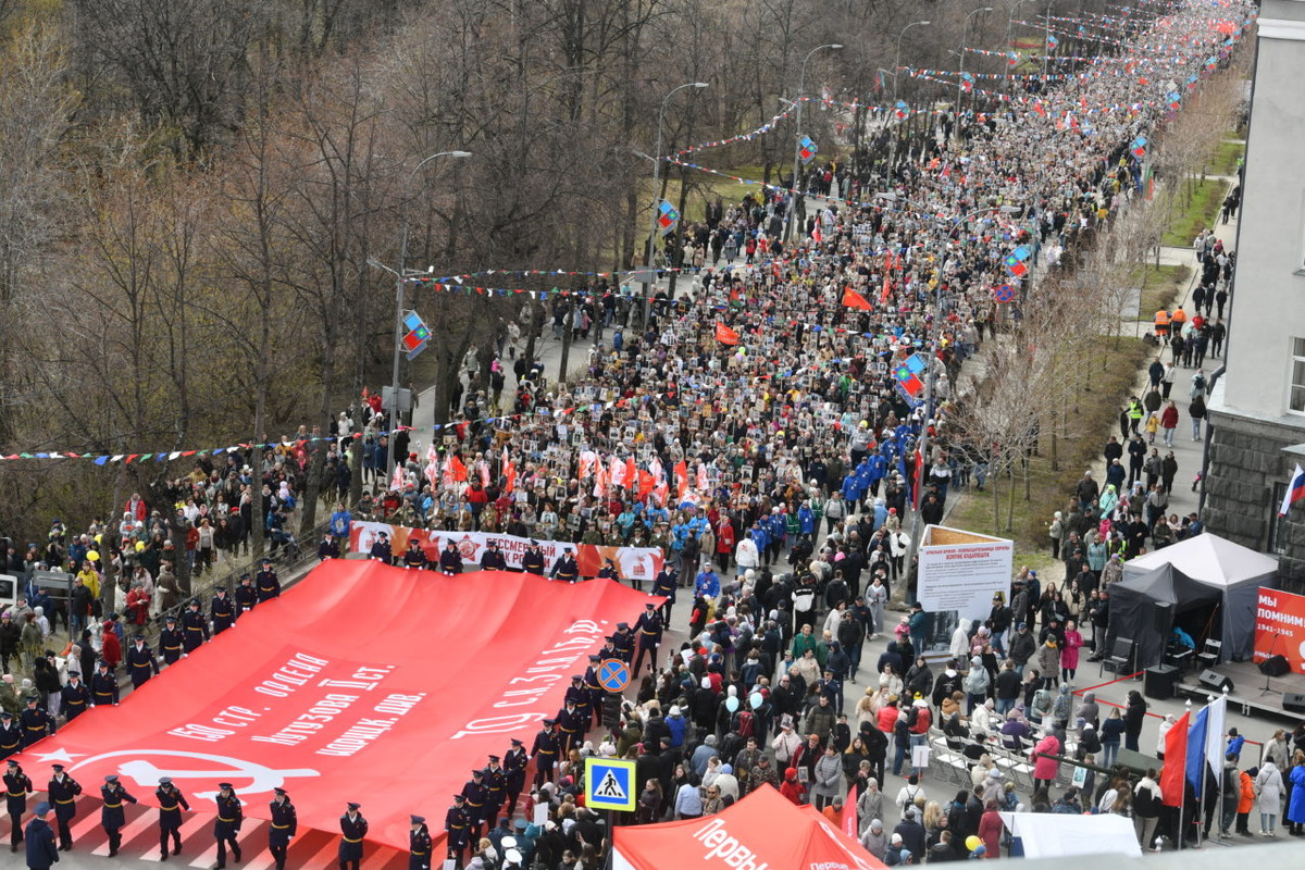    "Бессмертный полк" в Петрозаводске, 2025. Фото: "Республика" / Лилия Кончакова
