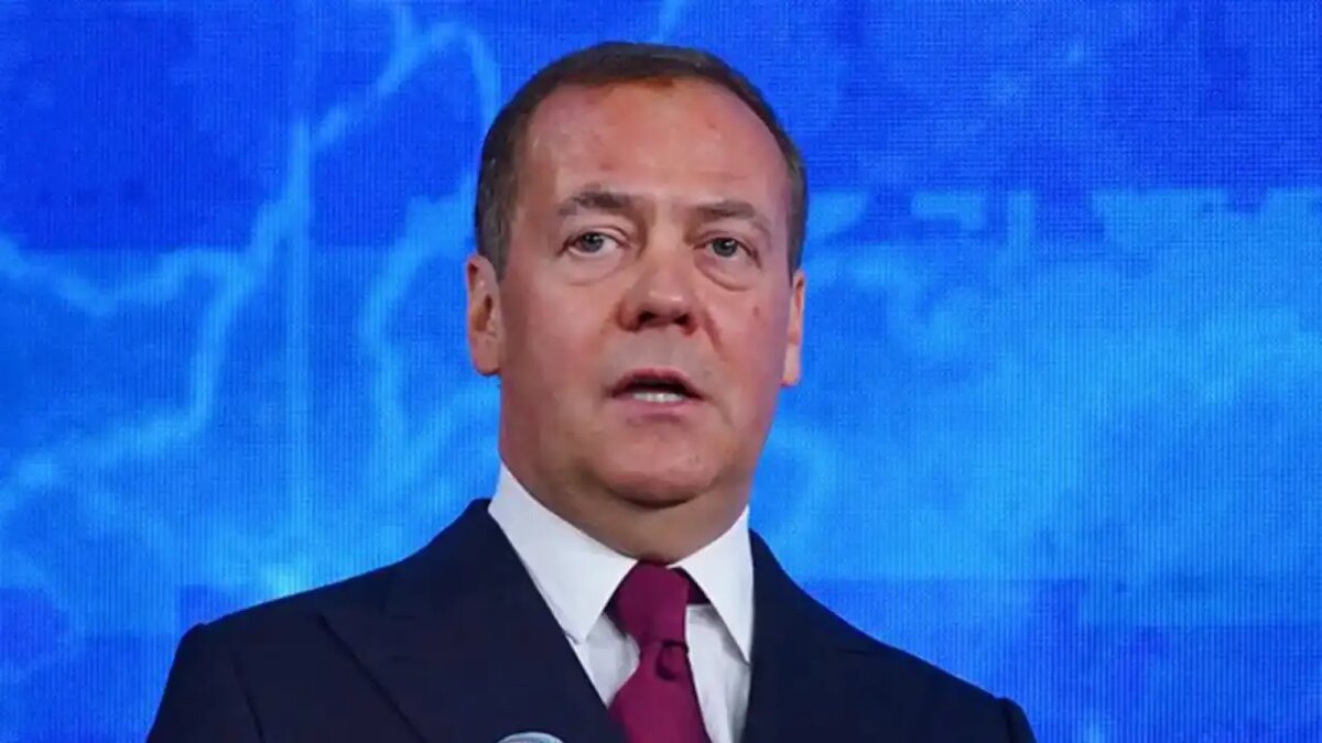    Дмитрий Медведев