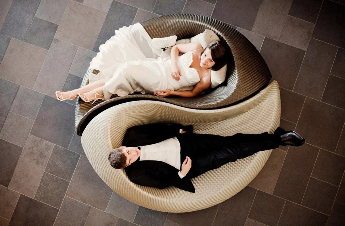 Создание семьи — это, по сути, Дайсё - действие, соответствующее ситуации. Мужчина не может быть мягким и пушистым, для таких миссий у него есть супруга, и в свою очередь Женщина, столкнувшись с необходимостью применить твёрдость и жёсткость, уступает поле деятельности своему супругу.