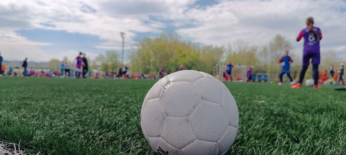     В Красноярске прошел юбилейный турнир по мини-футболу «Кубок Победы»