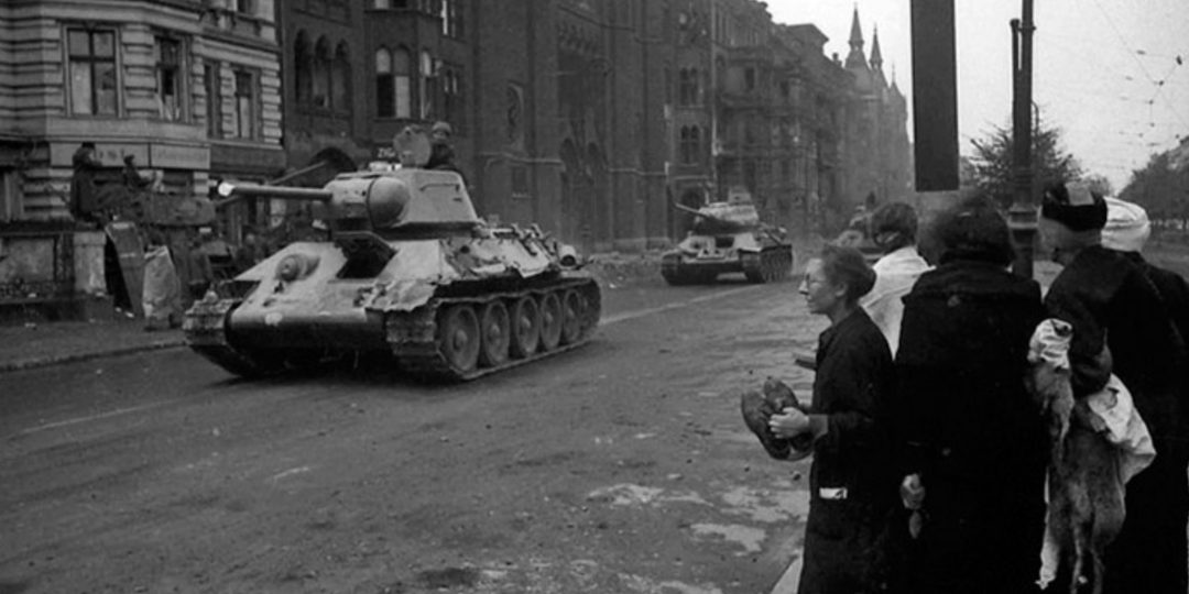 Майские дни 1945-го - уникальные кадры Победы из архива (20 фото)