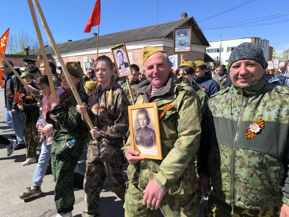 Более 250 портретов героев стали участниками Бессмертного полка в Гдове
Фото: газета «Гдовская заря»