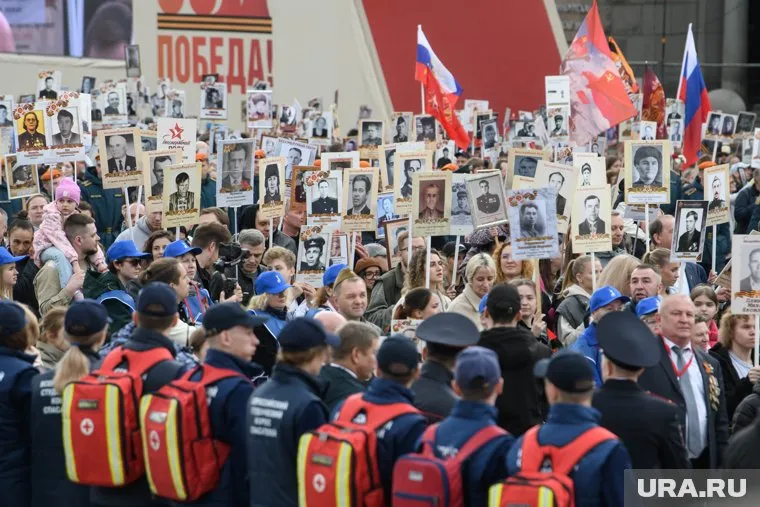Шествие в Екатеринбурге прошло по площади 1905 года
Фото: Илья Московец © URA.RU
