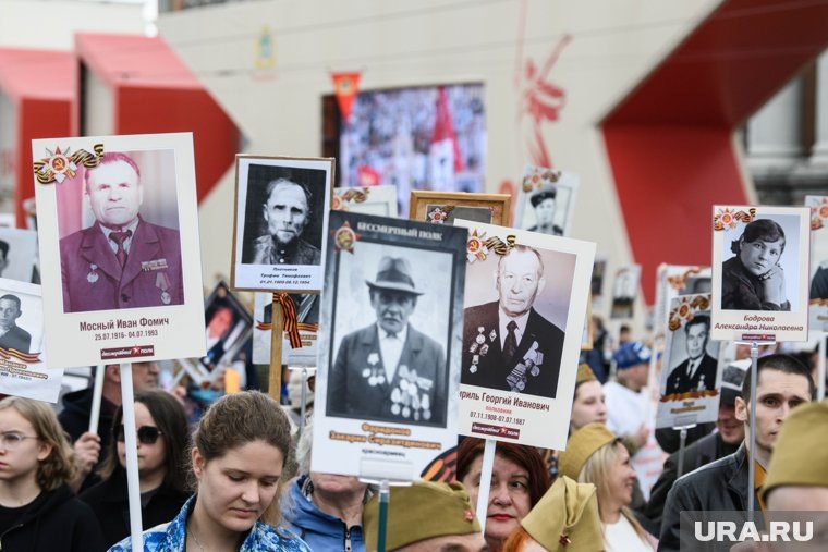 «Бессмертный полк» объединил тысячи неравнодушных
Фото:Анастасия Соргина © URA.RU
