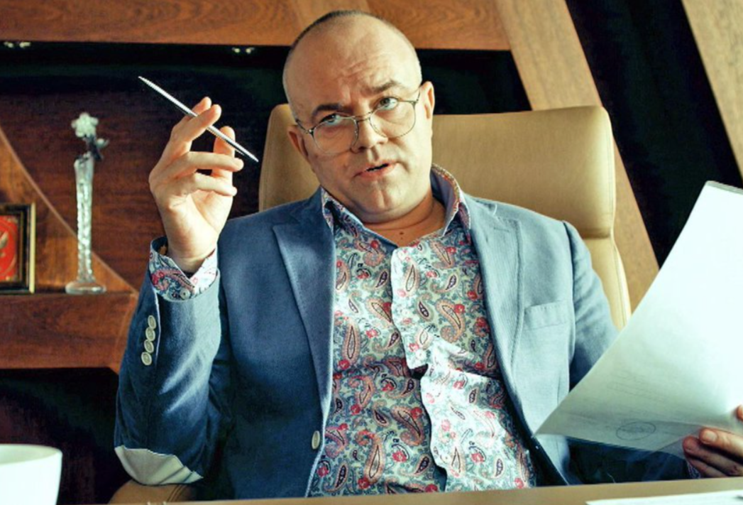 Алексей Климушкин, кадр из сериала "Универ" 