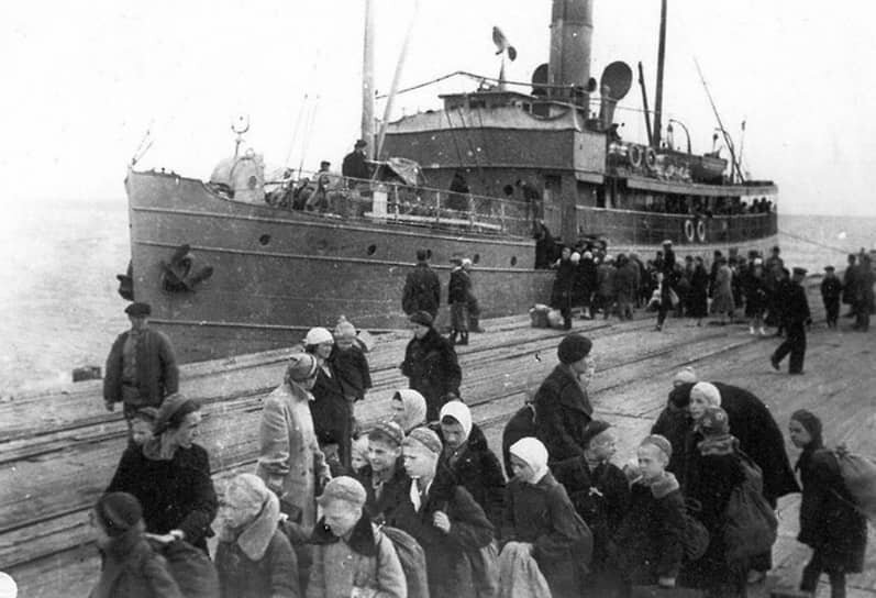 Раненые и эвакуированные прибывали на речной вокзал Пермь I Фото: Исторический парк «Россия - Моя история» Пермь