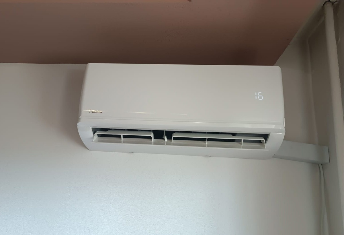 Кондиционер Midea
