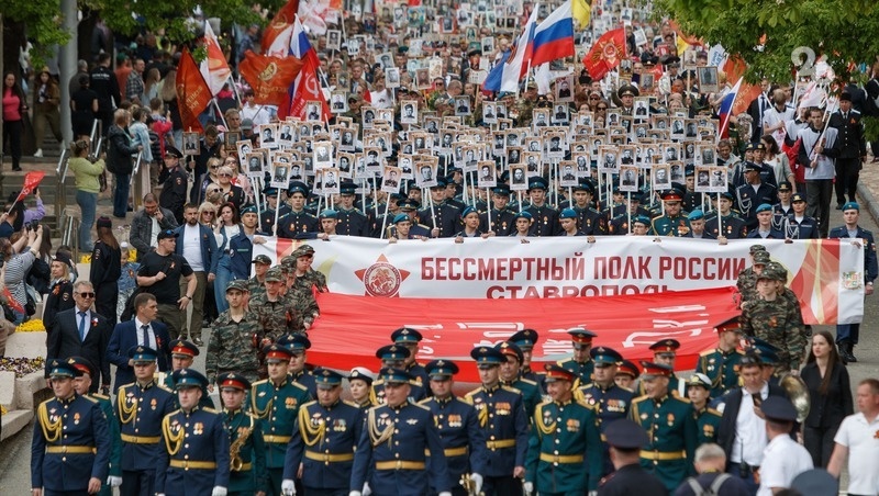    В Ставрополе состоялось шествие «Бессмертного полка» Фото: Дмитрий Ахмадуллин / / ИА «Победа26»