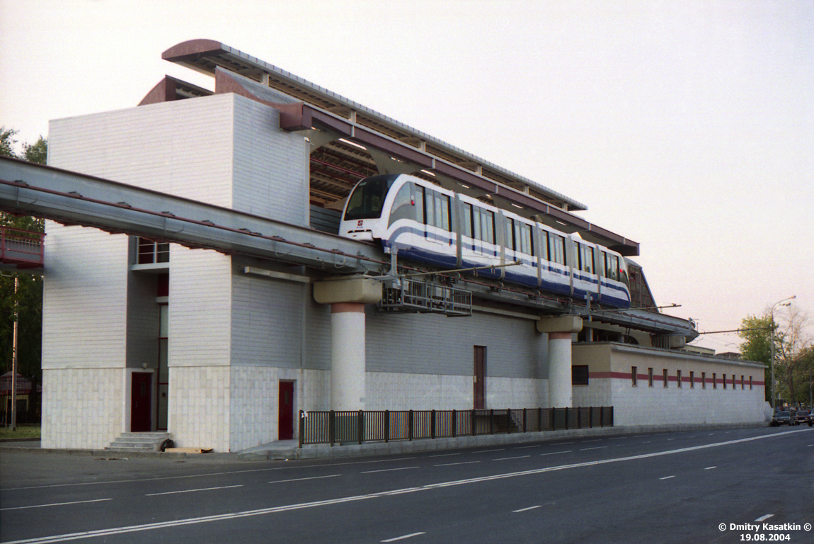 Монорельс в 2004 году. Источник: transphoto.org