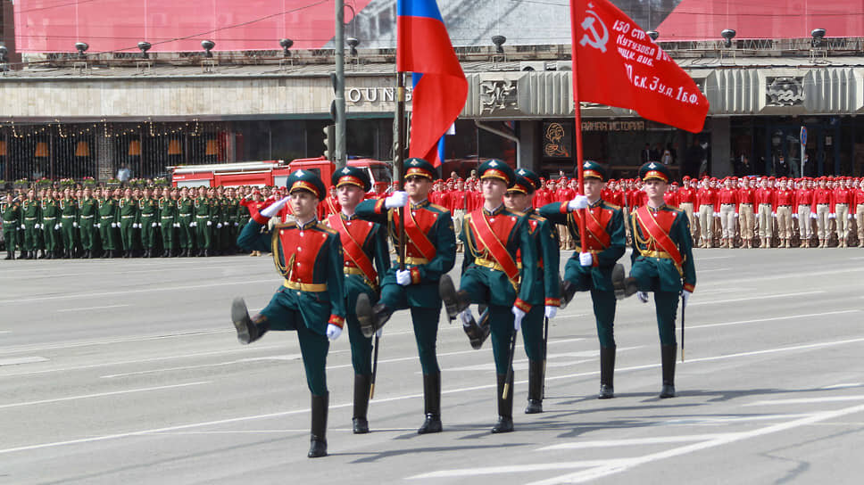 В Ростове прошел парад в честь 80-летия Победы в Великой Отечественной войне.📷Фото: Василий Дерюгин, Коммерсантъ