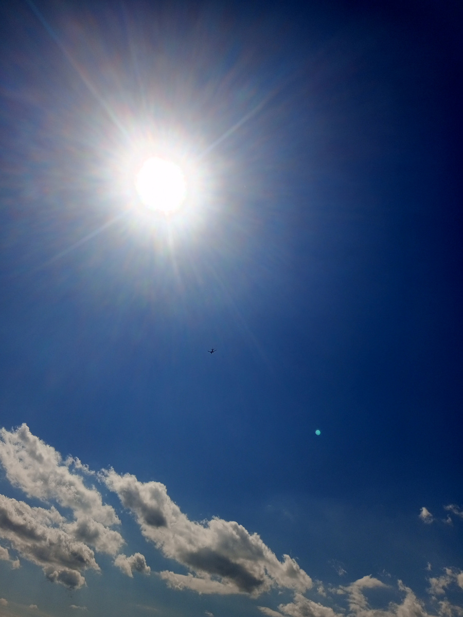 Увидела самолет