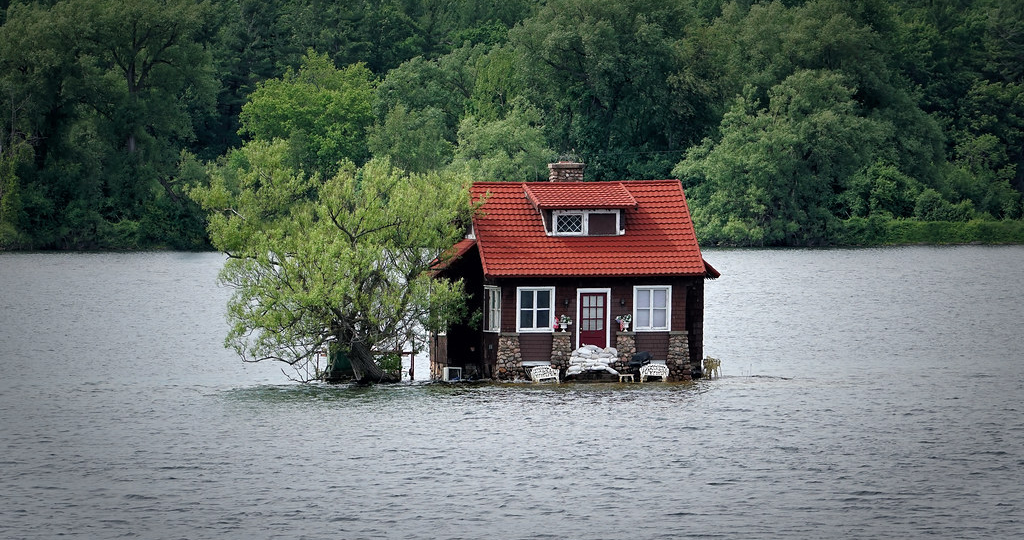 Самый маленький обитаемый остров в мире. Как на нем живут люди