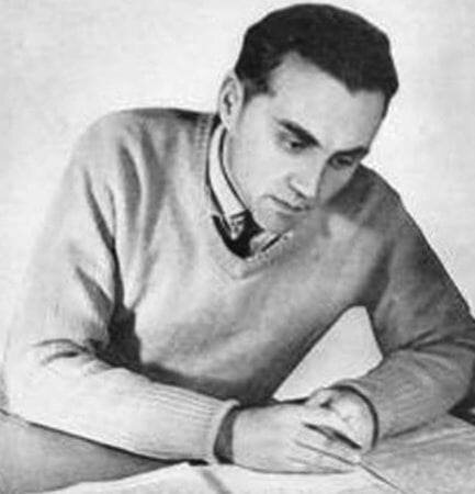 Василий Александрович на рабочем месте 