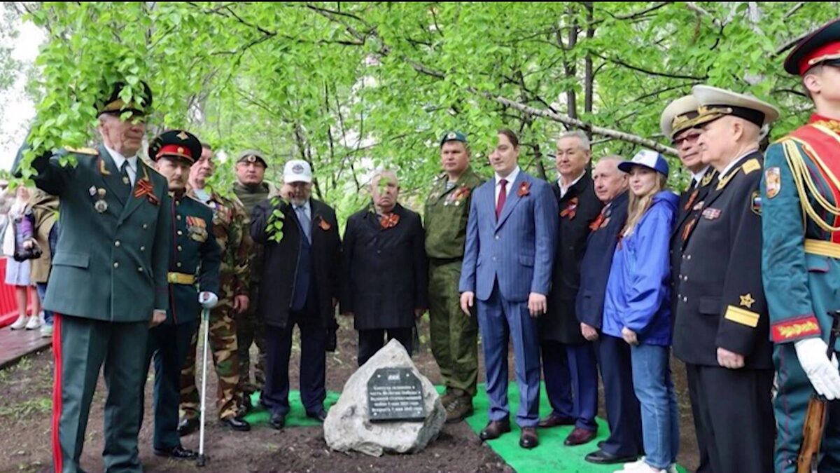    В башкирском Стерлитамаке 9 мая провели торжественную закладку «капсулы времени»
