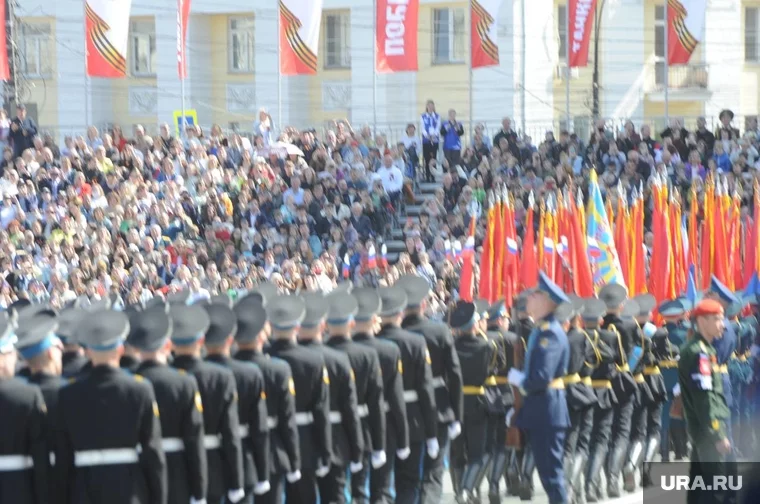 На площади Революции развернулись основные мероприятия к 80-летию Великой Победы
Фото: Вадим Ахметов © URA.RU