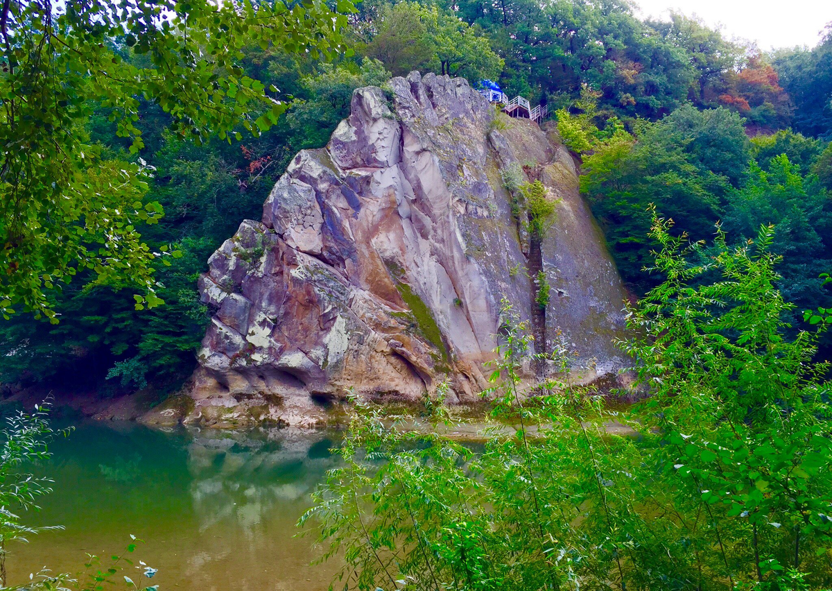 Скала Петушок