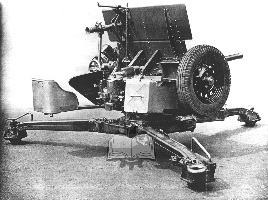 Создавалось танковое орудие одновременно с буксируемым.