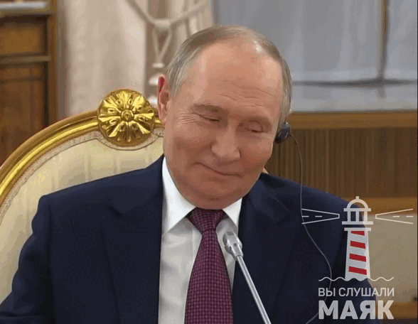    Видео: kremlin.ru/"Вы слушали Маяк"