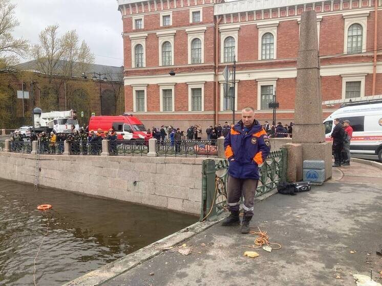     В той жуткой трагедии выжили лишь двое: водитель автобуса Рахматшох Курбонов и пассажир Александр Тверитнев. Фото: «МК в Питере» / Александр Кайданов