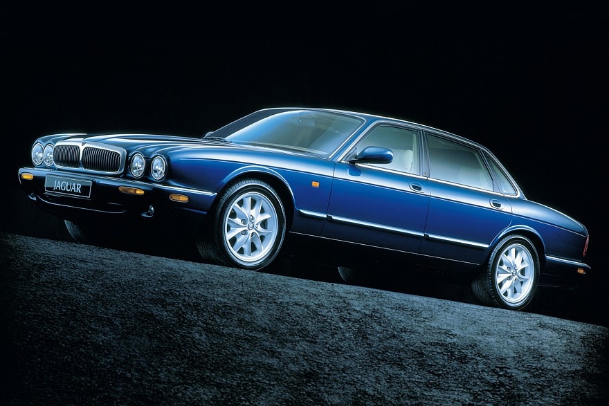   Jaguar XJ8