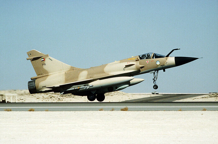 Mirage 2000 мог нести до 6,3 тонны боезапаса на девяти пилонах/ Фото: wikimedia.org