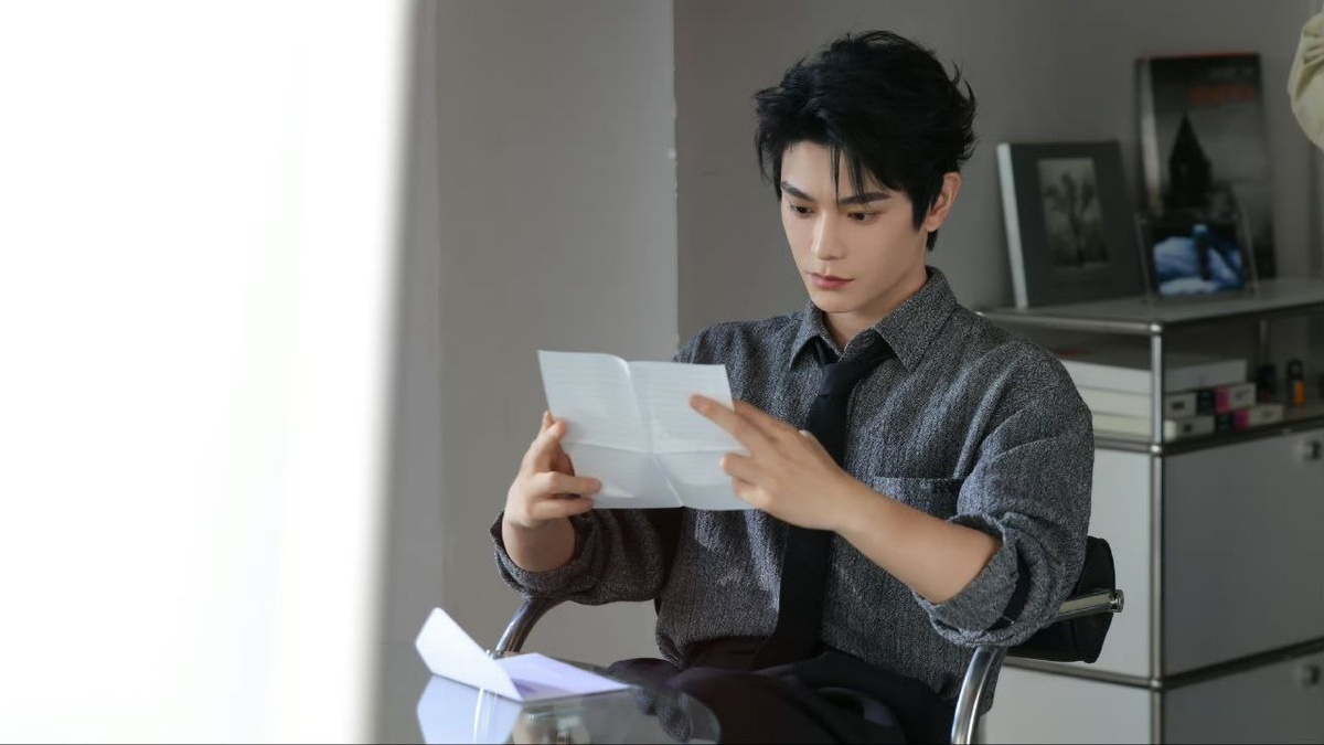 Актёр Дин Юйси. Листайте галерею...