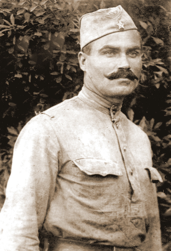    В Сочи, 2 ноября 1943 года, после выписки из госпиталя. Знамя Труда