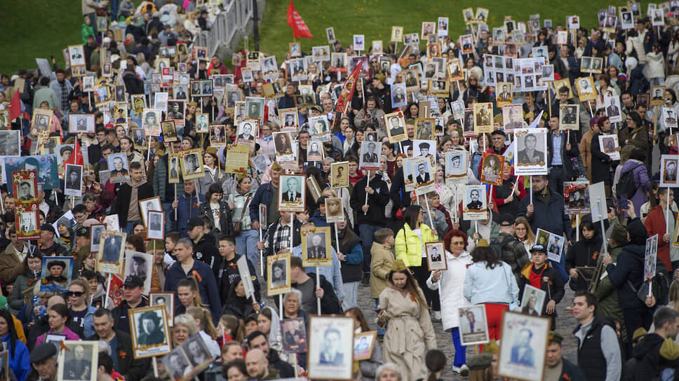 Бессмертный полк в Казани 9 мая 2025 года.📷Фото: Коммерсантъ