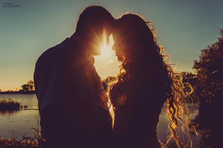 Реагирует правильно без взрывов