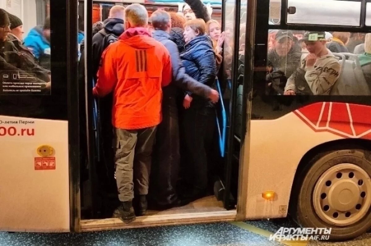    В праздничный день в Перми продлили время работы общественного транспорта.