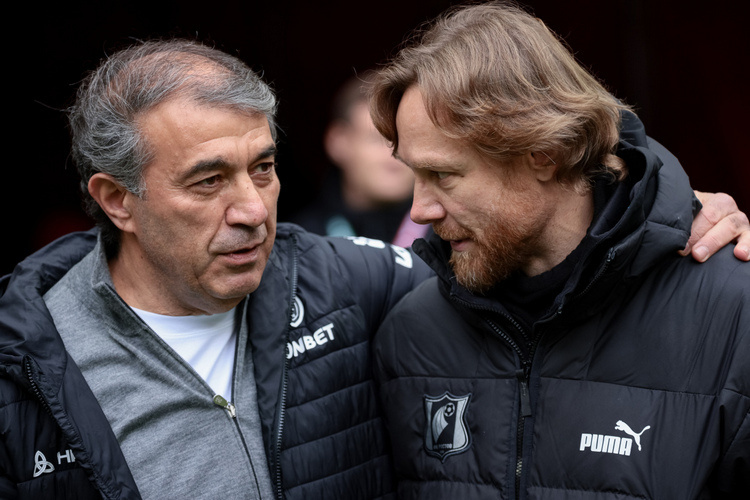    Рашид Рахимов (слева) и Валерий Карпин / фото: Сергей Елагин, «БИЗНЕС Online»