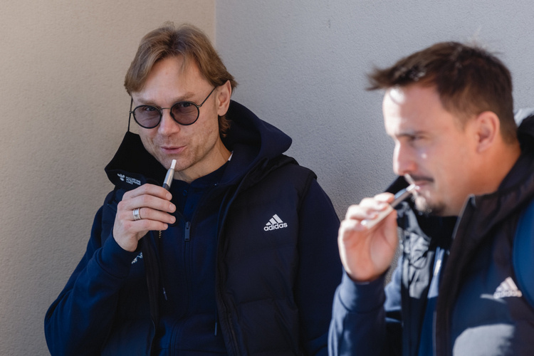    Валерий Карпин (слева) и Джонатан Альба / фото: Сергей Елагин, «БИЗНЕС Online»