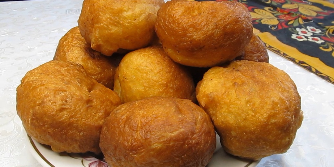 Кусаешь, а он похрустывает. Да нарасхват они раньше были! Пончики с ливером готовим!