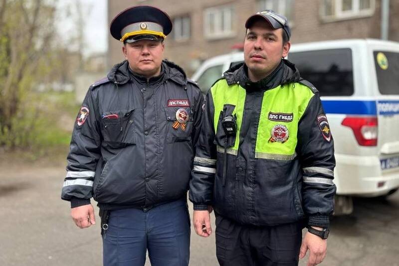    Происшествие случилось 9 мая около 3:20 на Октябрьском проспекте у моста.