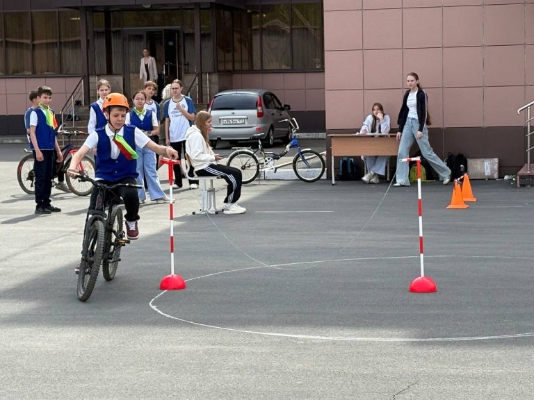    В Орске школьники посоревновались в умении ездить на велосипеде Мария Чалкина
