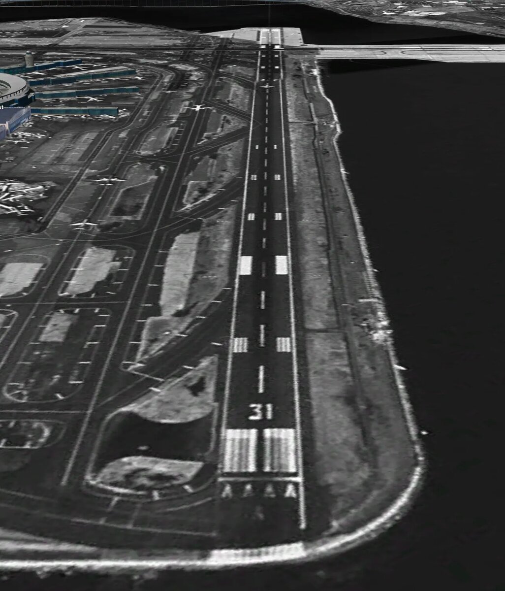 Взлётно-посадочная полоса, с которой взлетел рейс 5050, в 1995 году, когда конфигурация была такой же, как в 1989 году