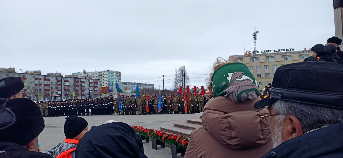 Построение у Стеллы Героев. Минута молчания. 