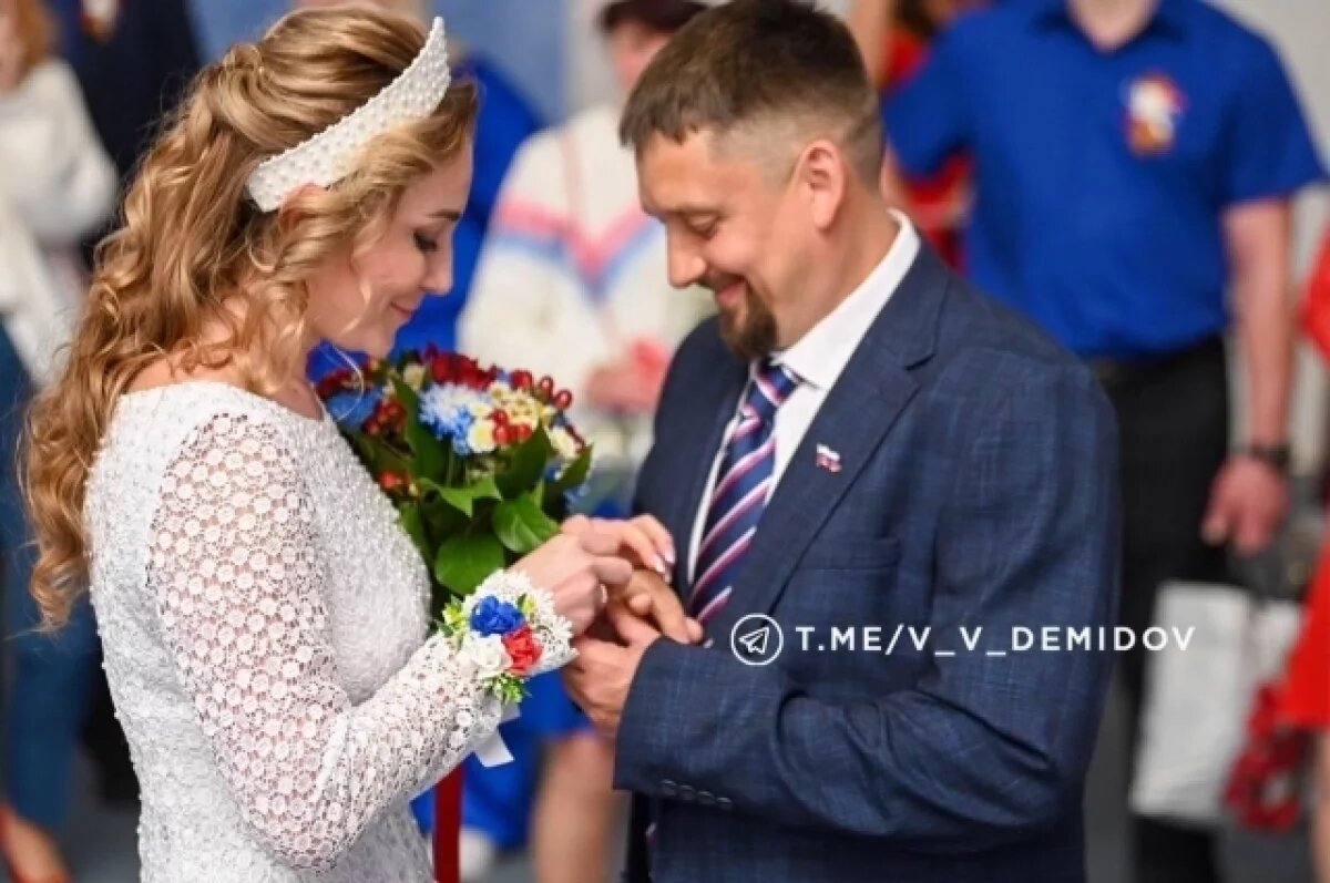    9 мая белгородские молодожёны сыграли свадьбу